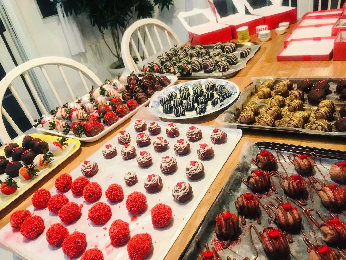 H BAKES & CANAPES - Canapes Platters - 543 6445 - Image 4