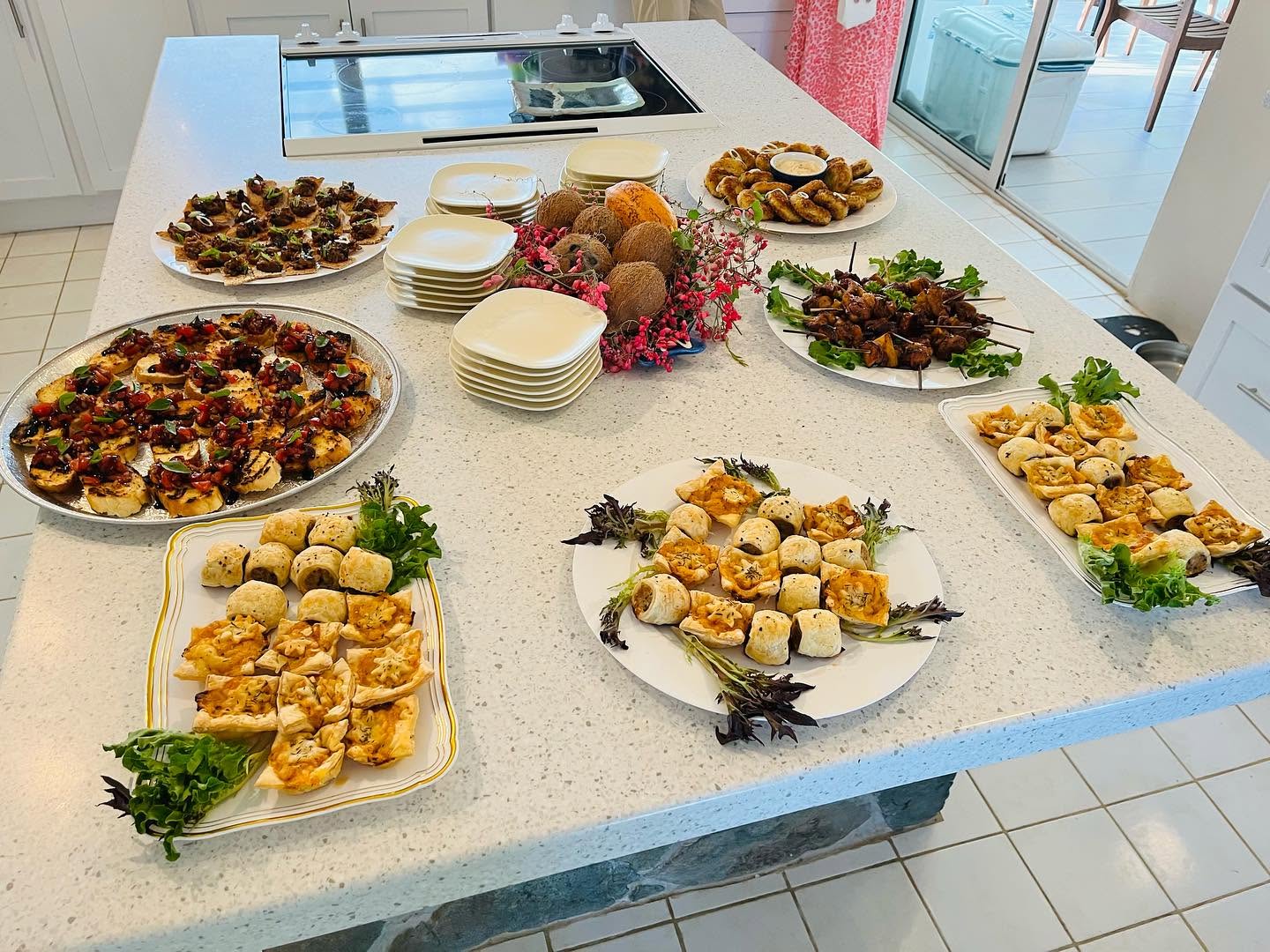 H BAKES & CANAPES - Canapes Platters - 543 6445 - Image 2