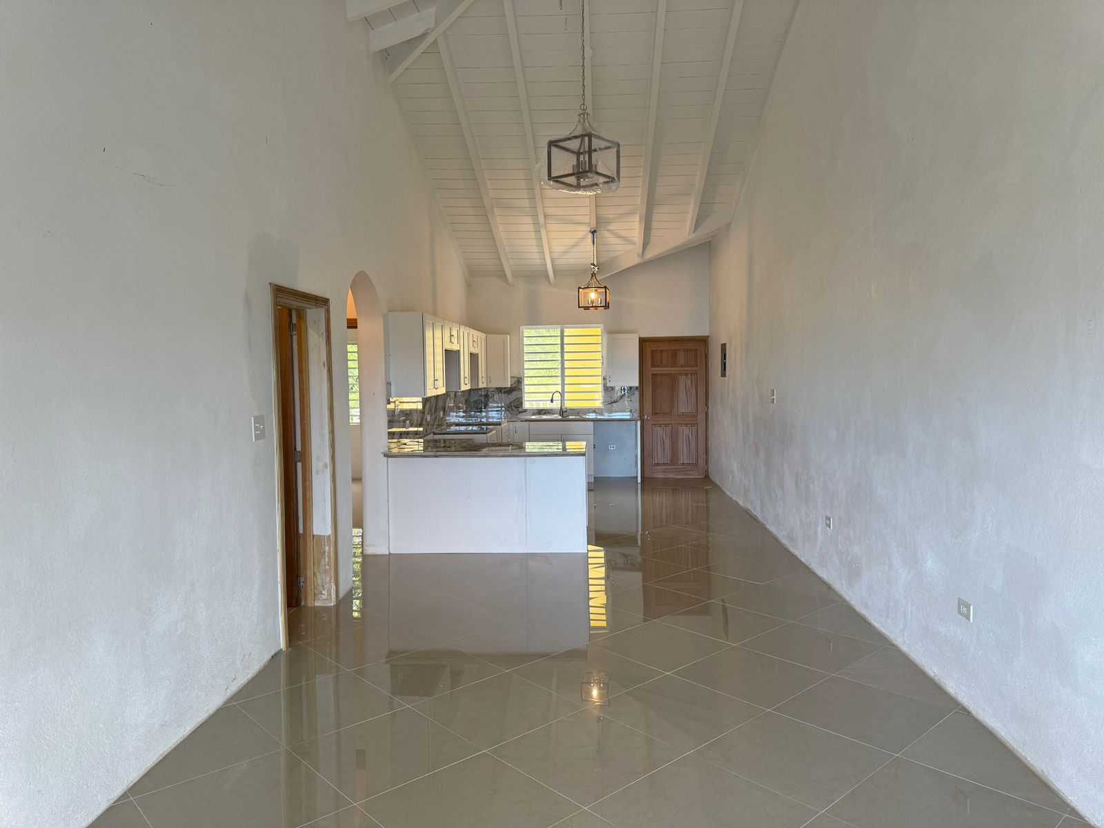 Emerald Properties - 2 Bed 2 Bath, Carrot Bay - Image 5