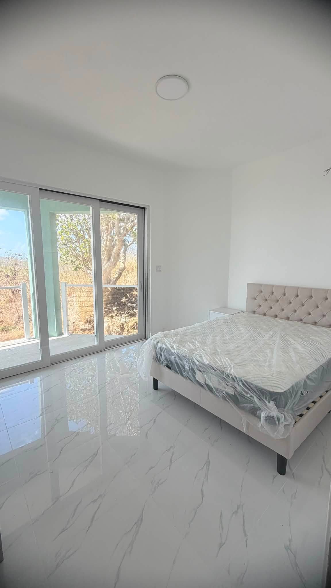 MK - MODERN & FULLY FURNISHED 2-BEDROOM APARTMENT | WEST END - Image 3