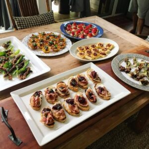 H BAKES & CANAPES - Canapes Platters - 543 6445