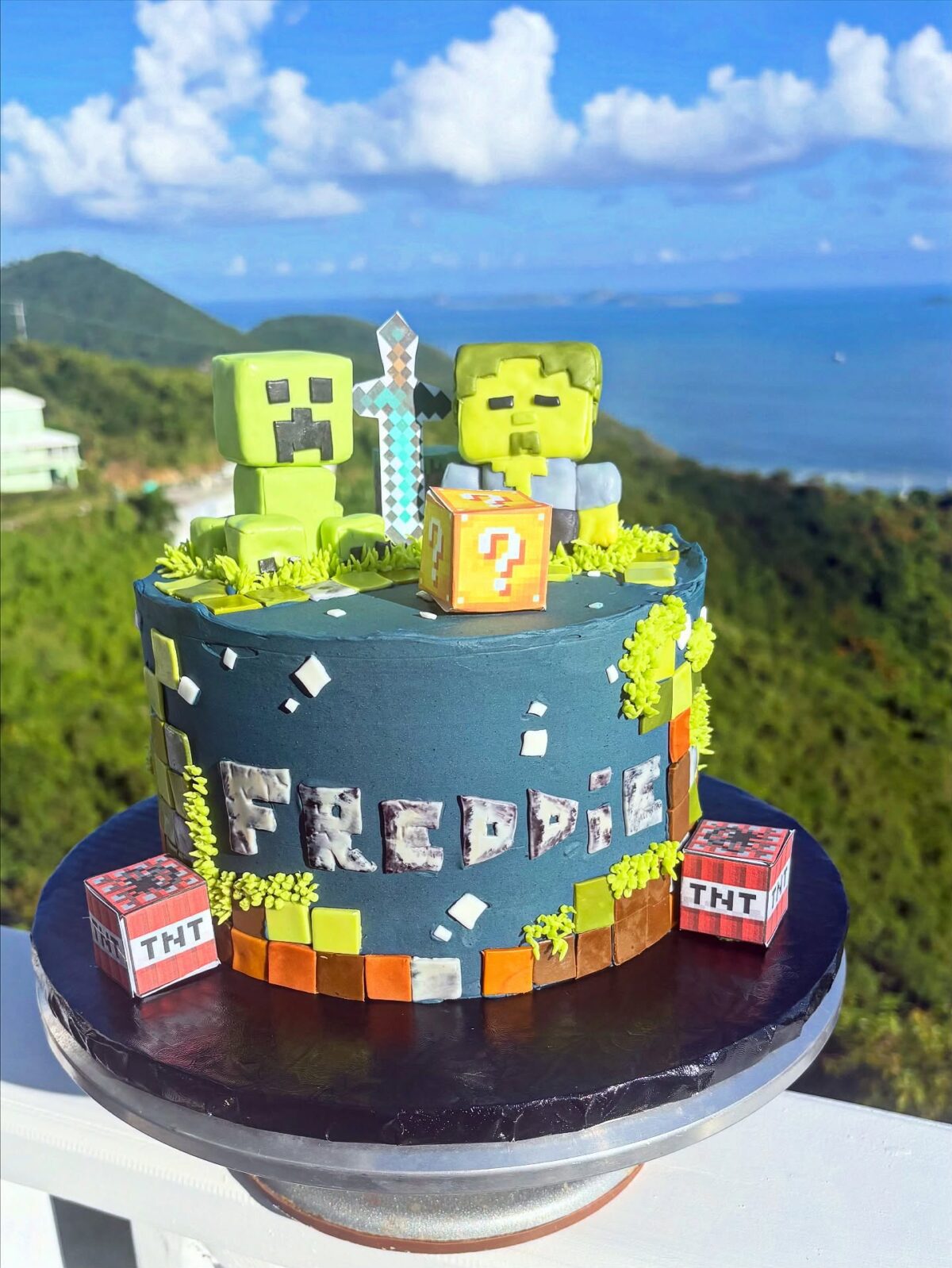 BIRTHDAY CAKES - H BAKES & CANAPES