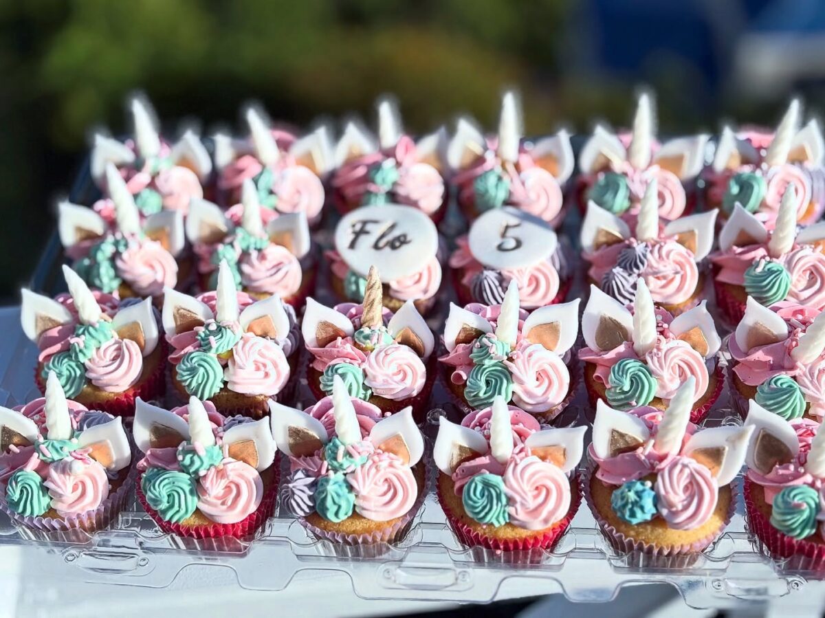 H Bakes & Canapes - CUPCAKES - 543 6445
