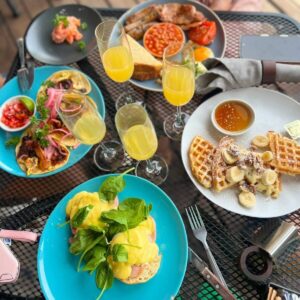 Omar's Coffee House - Breakfast ready -