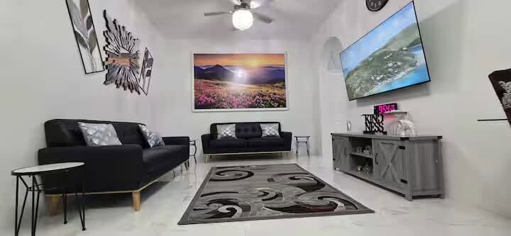 Major Key - 2-BEDROOM APARTMENT | PARAQUITA BAY